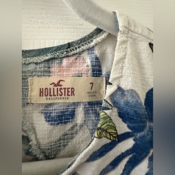 HOLLISTER pattern romper - Picture 4 of 7